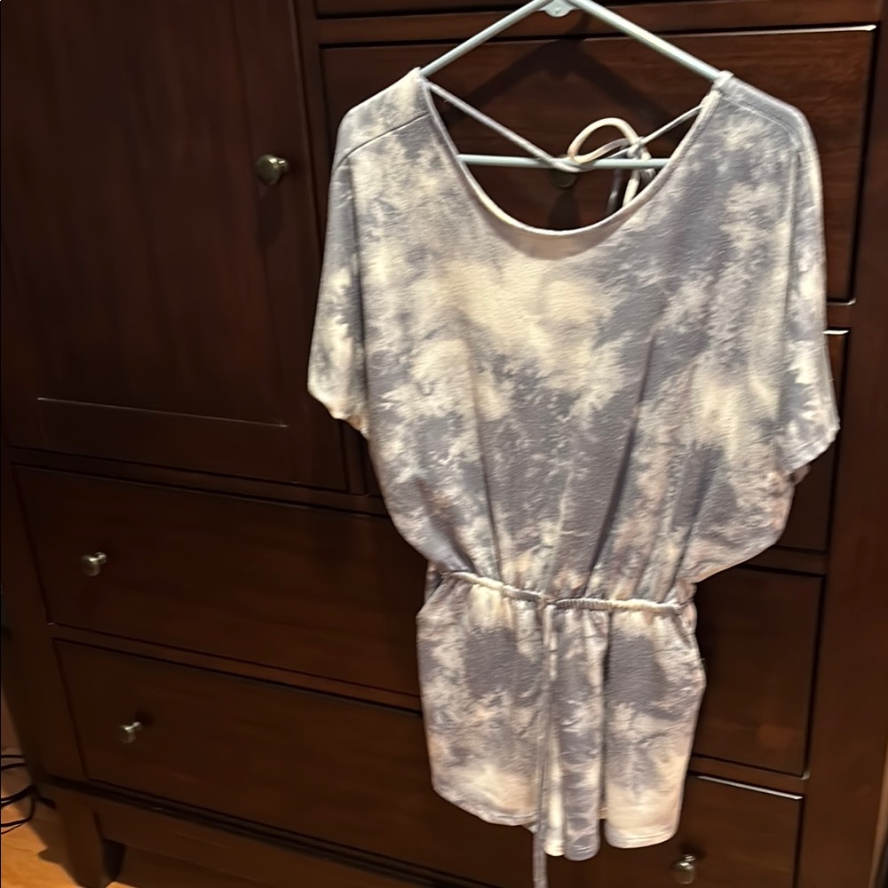 Le Lis Blue and White Casual Romper